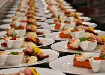 Winning mealtime: How to nourish your youngsters and stop catering to choosy eaters