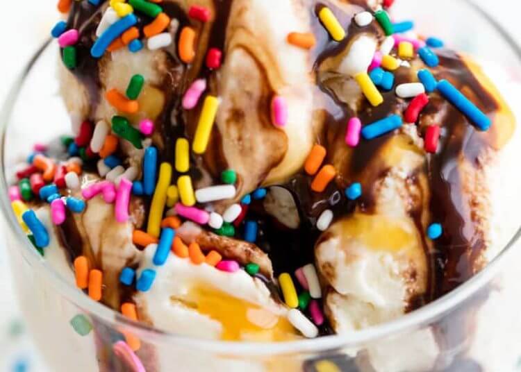 Molly the mule hits the treadmill to make ice cream for summer crowds
